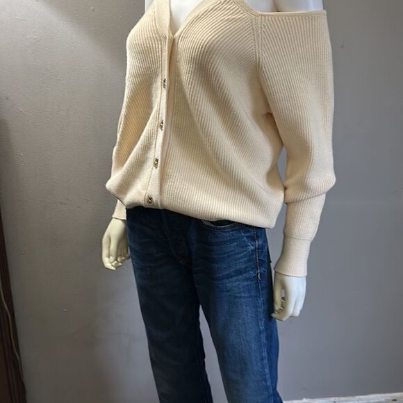 Brand New Forever 21 Sweater and Gianni Jeans - Picture 1 of 8